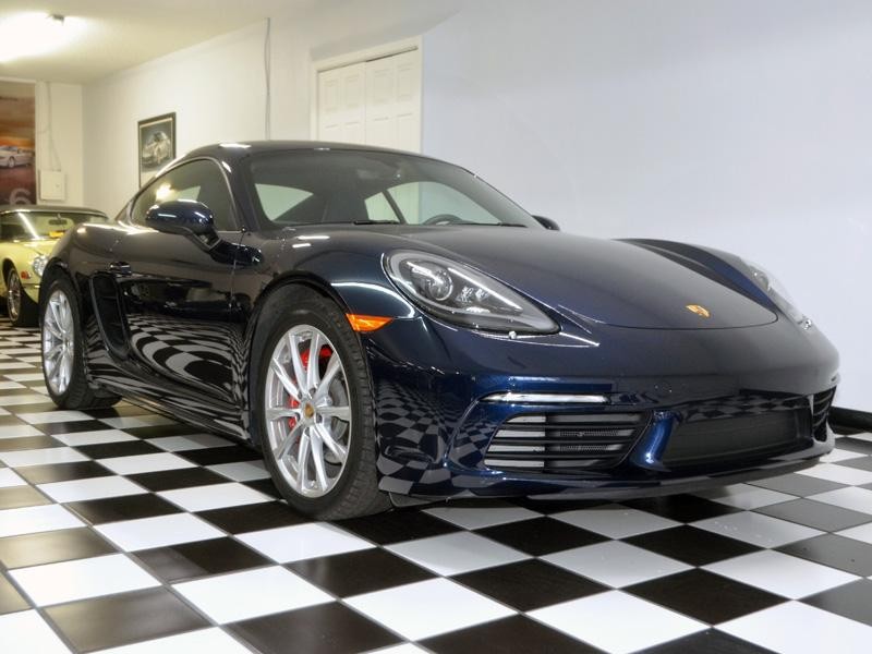2019 Porsche Cayman S photo 2