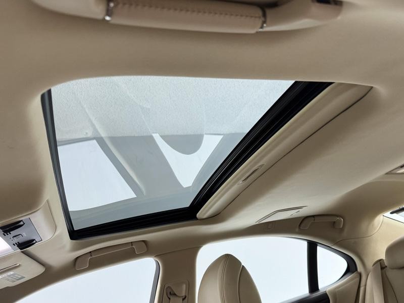 2017 LEXUS LS 460