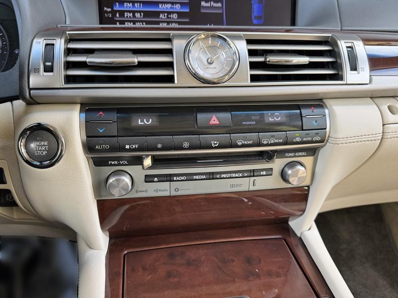 2017 LEXUS LS 460