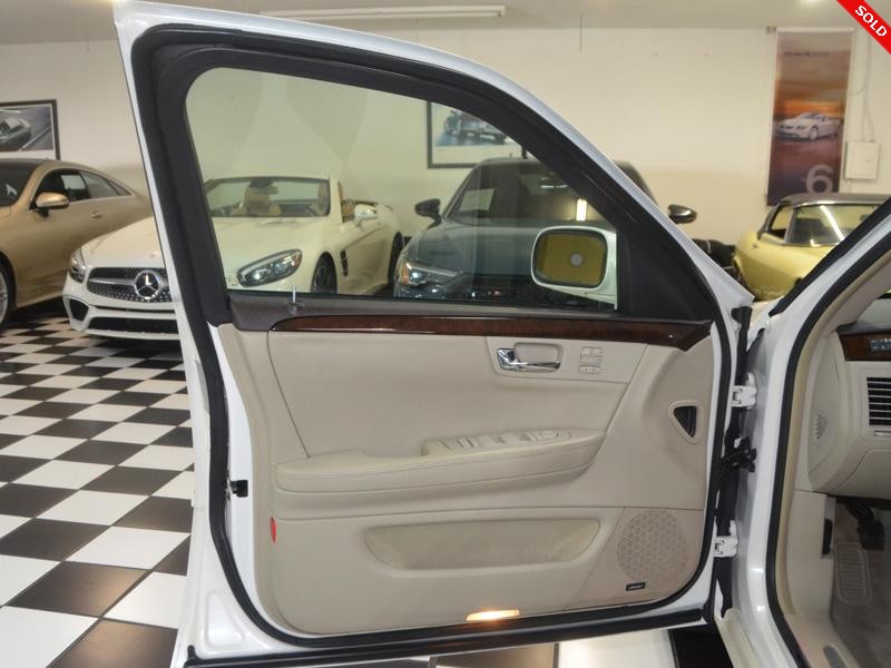 2011 CADILLAC DTS PREMIUM COLLECTION