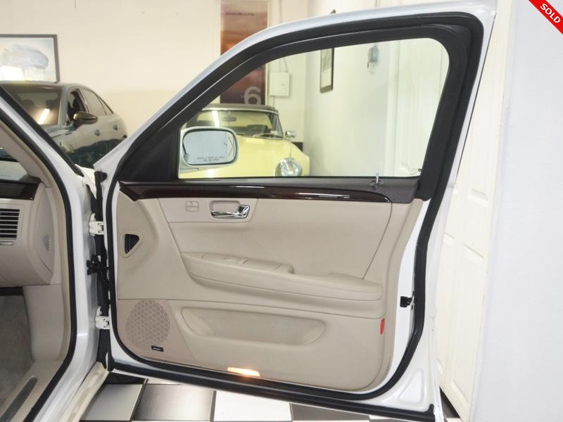 2011 CADILLAC DTS PREMIUM COLLECTION