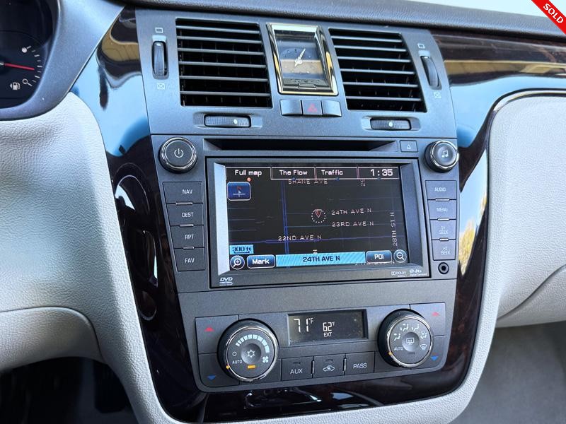 2011 CADILLAC DTS PREMIUM COLLECTION