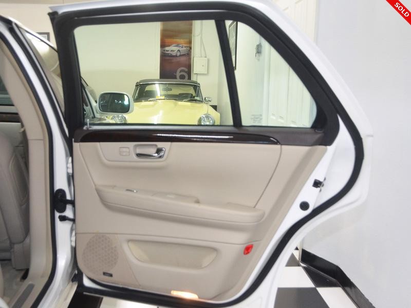 2011 CADILLAC DTS PREMIUM COLLECTION