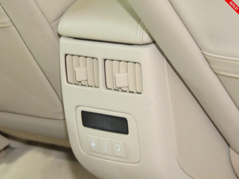 2011 CADILLAC DTS PREMIUM COLLECTION