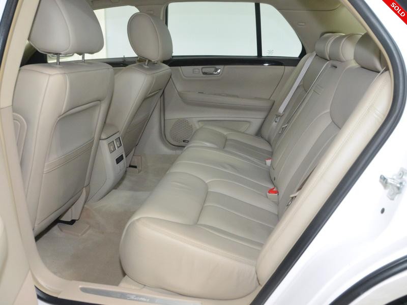 2011 CADILLAC DTS PREMIUM COLLECTION