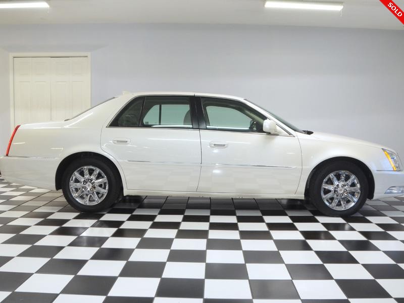 2011 CADILLAC DTS PREMIUM COLLECTION